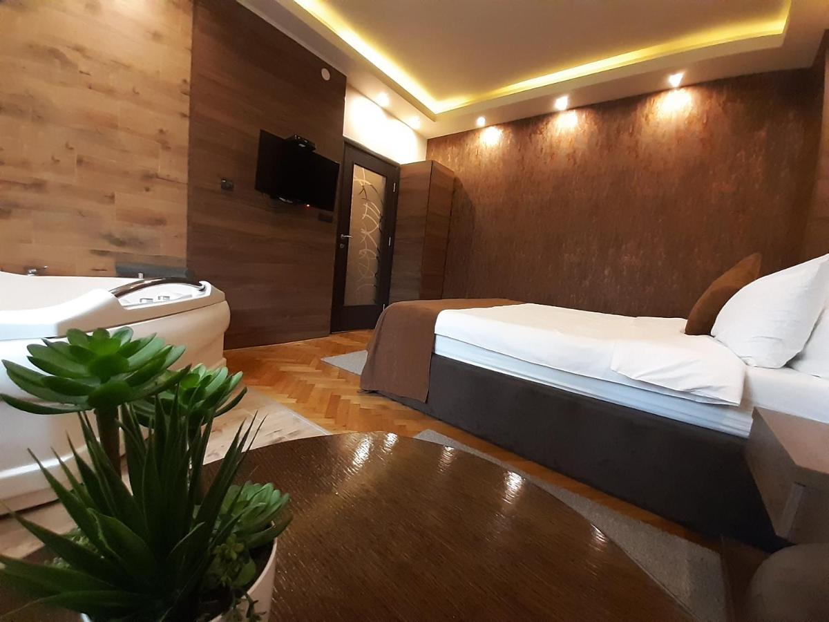 Stan Na Dan Apartman D Lux Jacuzzi Крагуевац Экстерьер фото